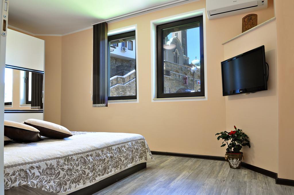 St George Apartment Veliko Tŭrnovo Exterior photo